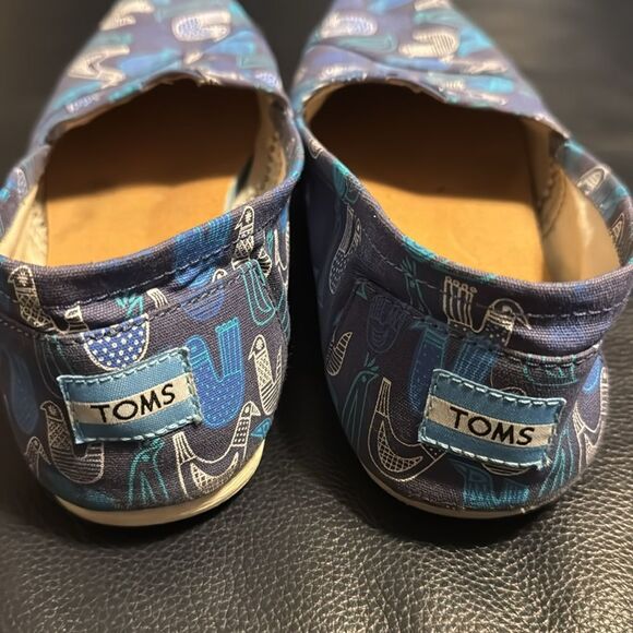 TOMS ALPARGATA Blue Multi Birds Slip-On Shoes - Picture 3 of 11